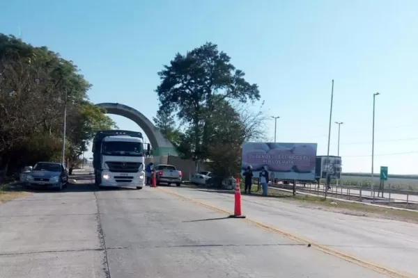 “Los que están afuera tendrán que esperar para volver”, dijo Jaldo