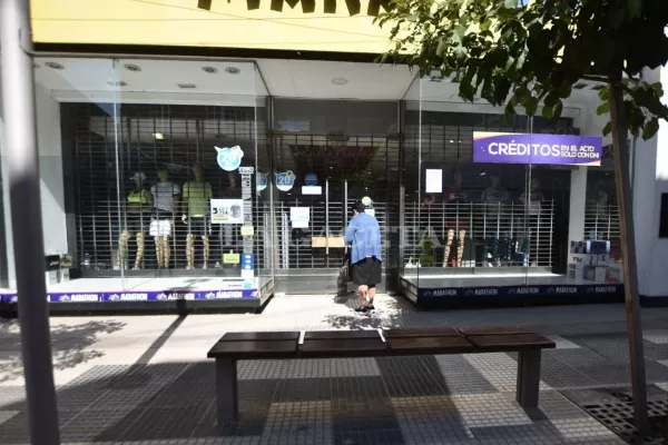 Qué va a pasar con los comercios tucumanos durante el feriado puente