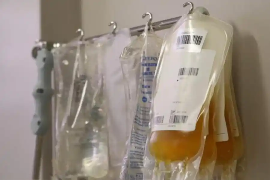 ANTICUERPOS. El plasma actúa como un mecanismo de defensa extra. comunicación pública