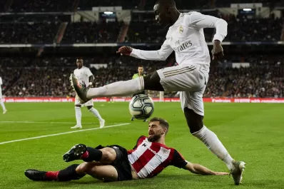 Los ensayos de la Fórmula 1 y Real Madrid-Alavés, lo más destacado de la agenda de TV