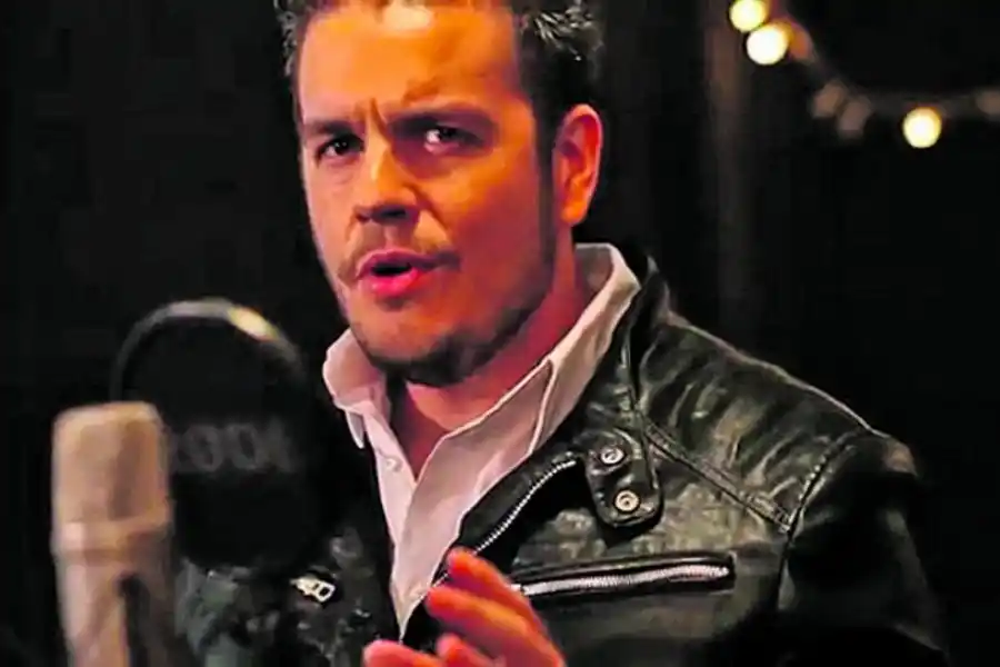 FERNANDO DE LA ORDEN. Lírico pop.