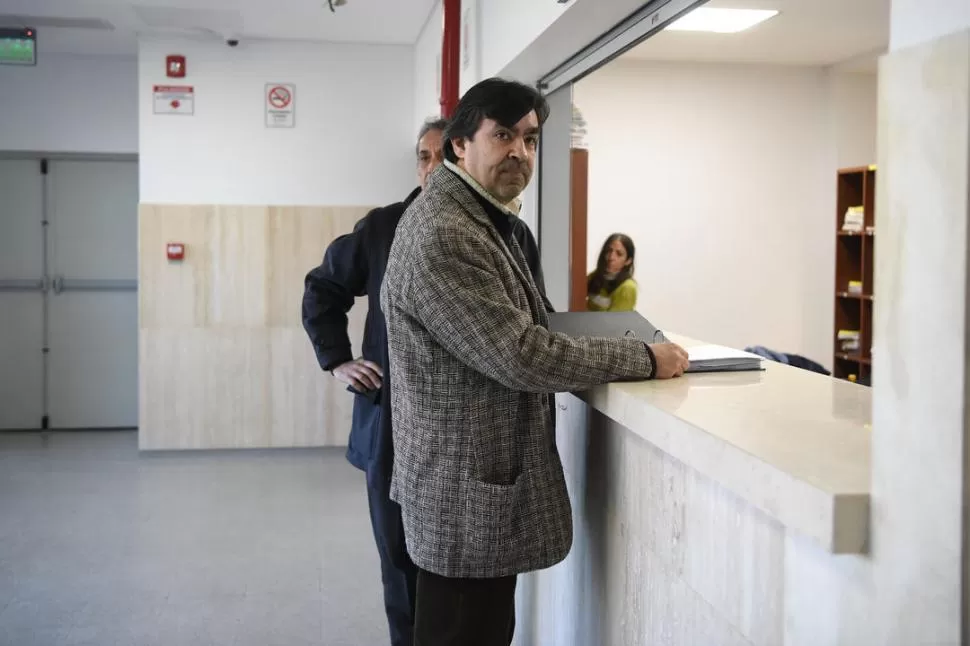 EMPRESARIO IMPUTADO. Barenbreuker (h) en los Tribunales en 2019. la gaceta / foto de Analía Jaramillo (archivo)