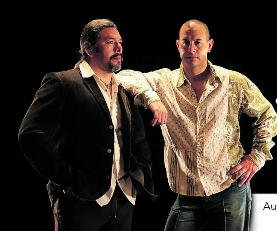 LUNA CRECIENTE. 25 años en escena. 