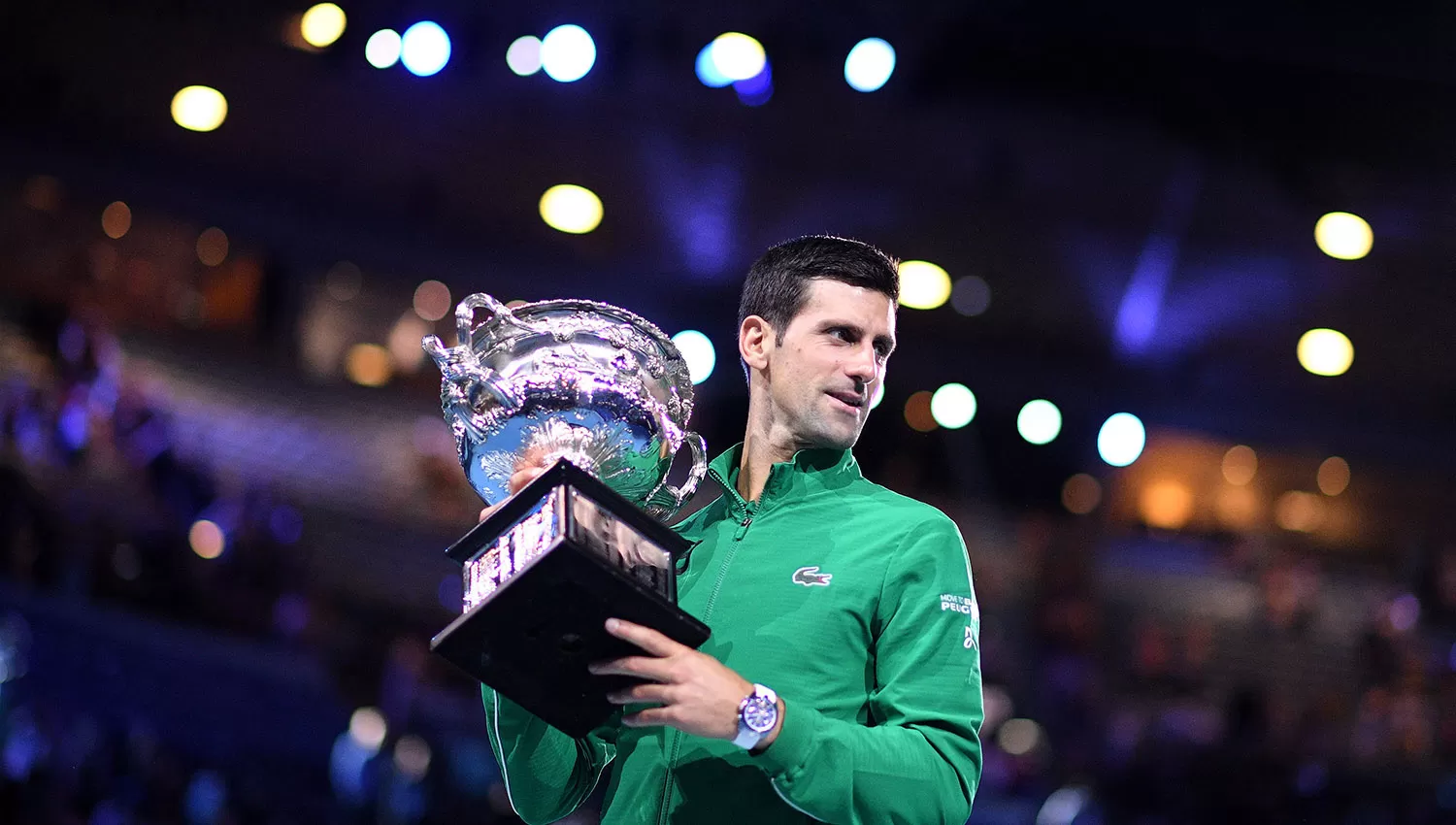 Novaj Djokovic le ganó la final del año pasado en Wimbledon a Roger Federer. (ARCHIVO)