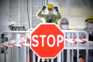 Resulta improbable que los países puedan erradicar por ahora el coronavirus, según la OMS