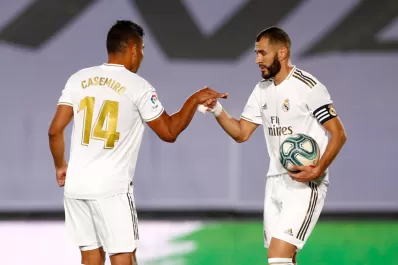 El Real Madrid le ganó 2-0 al Alavés y dio otro paso firme hacia el título