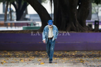 Murieron 29 personas por coronavirus y son 1.749 las víctimas en el país