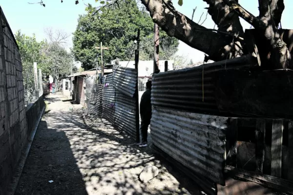 Una familia necesitó ingresos por $ 56.459 para no caer bajo la línea de la pobreza en enero