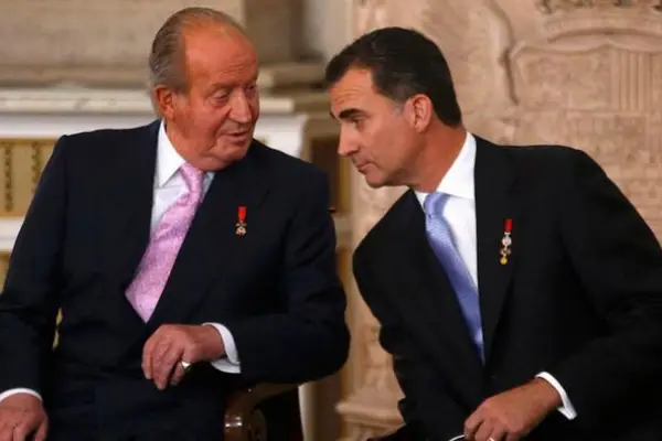 Crece el escándalo del rey Juan Carlos I: retiraba dinero de Suiza para pagar gastos no declarados