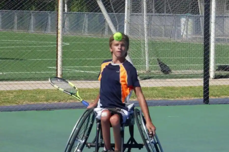 EXITOSO. En el “Miguel Zúñiga Memorial Open”, Viaña Silvetti obtuvo el título en Juniors singles y dos coronas en dobles.