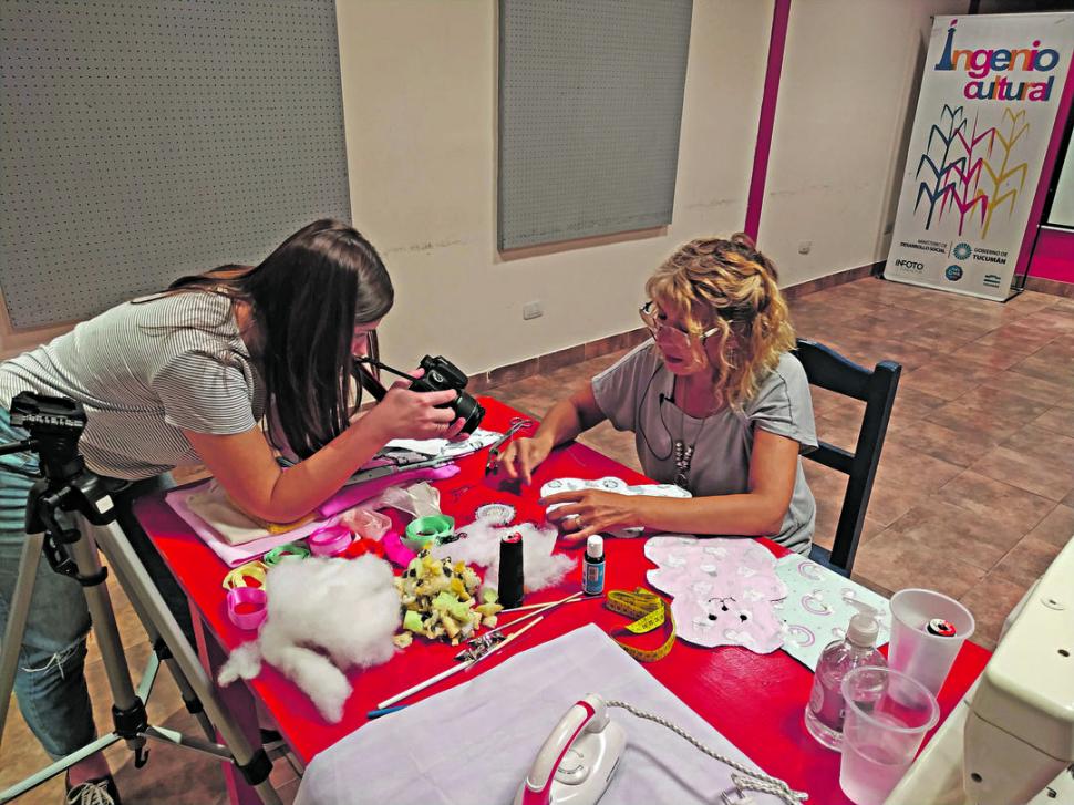CORTE Y CONFECCIÓN. En el Ingenio Cultural se dictan talleres para aprender costura.
