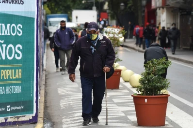Murieron 14 personas por coronavirus y ya son 1.859 las víctimas en el país