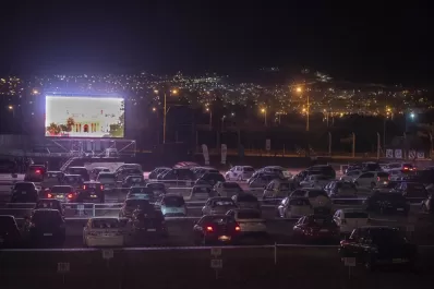 El autocine tendrá dos funciones en Yerba Buena