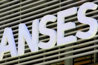 Mañana cobran los jubilados con DNI finalizado en 3 y cuyo haber no supere los $ 18.952