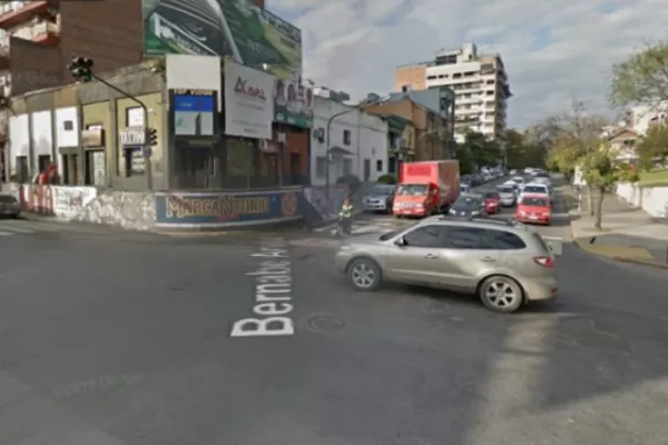 Quiso robar, intentó escapar por los techos de las casas y fue atrapado por la Policía