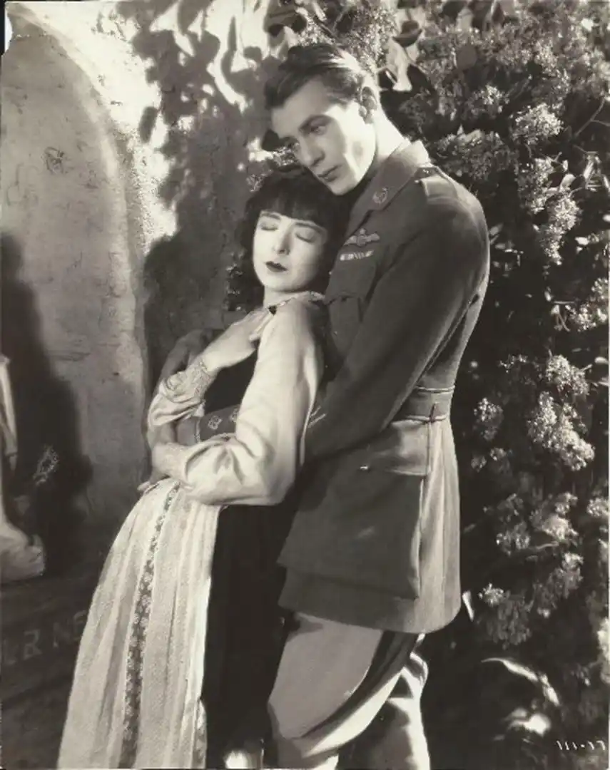 ESTRELLAS. Colleen Moore y Gary Cooper fueron los protagonistas. 