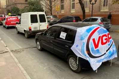 Salvemos al turismo fue la consigna de una caravana por el centro tucumano