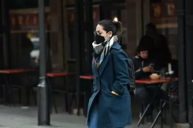 La pandemia batió su récord diario con más de 230.000 casos en todo el mundo