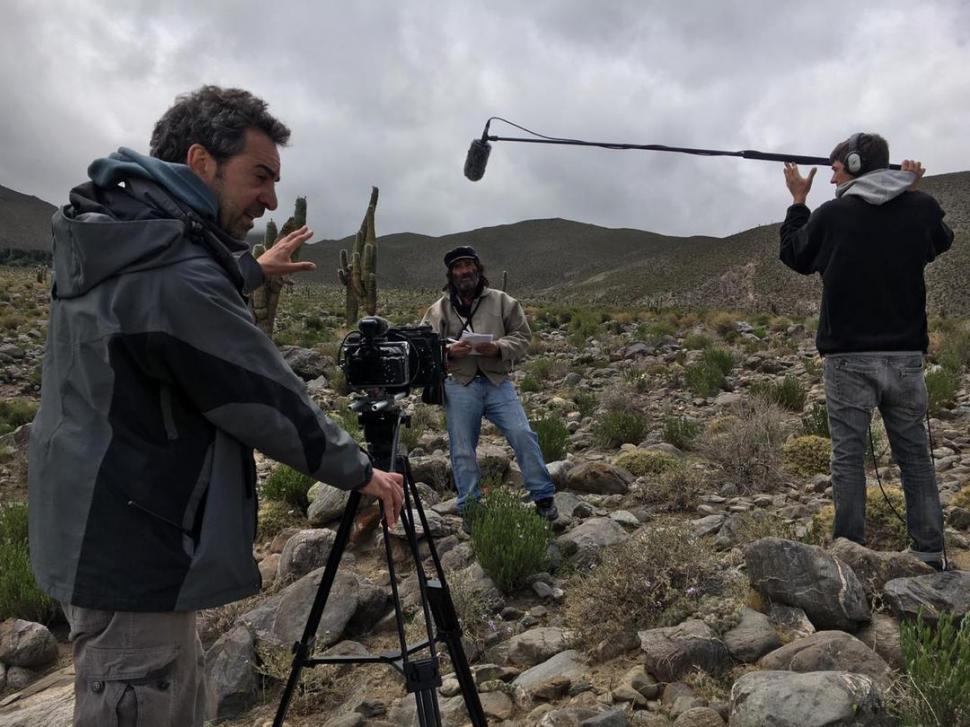DESAFÍO. El clima de la montaña puso a prueba al equipo de filmación.