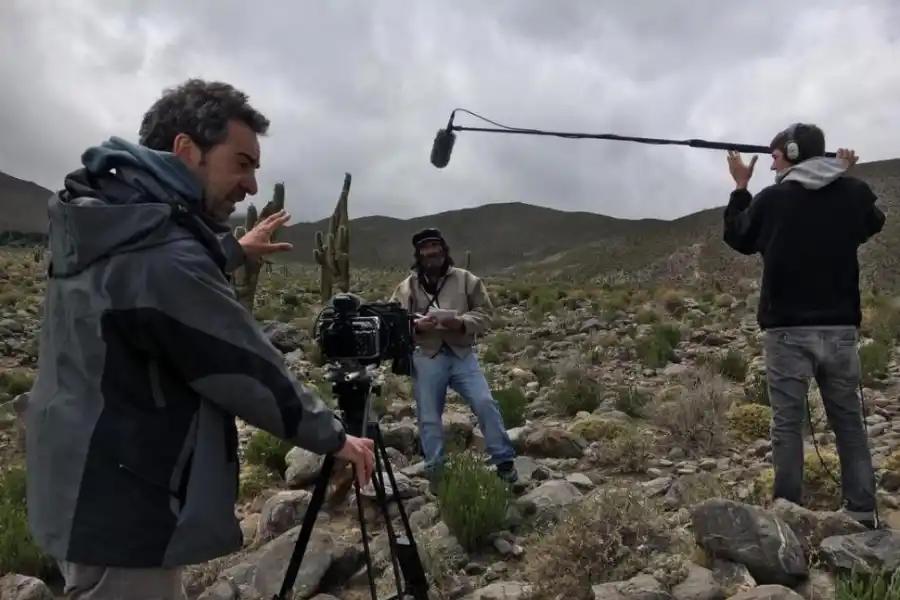 DESAFÍO. El clima de la montaña puso a prueba al equipo de filmación.