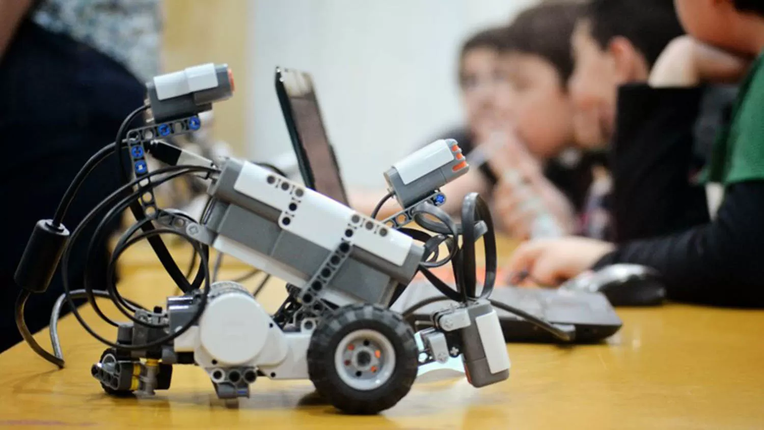 Distinguen a Argentina: un taller de robótica de nuestro país está entre los cinco mejores del mundo