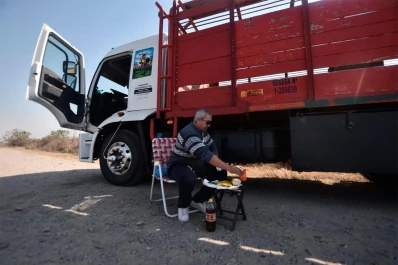 Sufro discriminación, dijo el camionero que no puede entrar a su pueblo