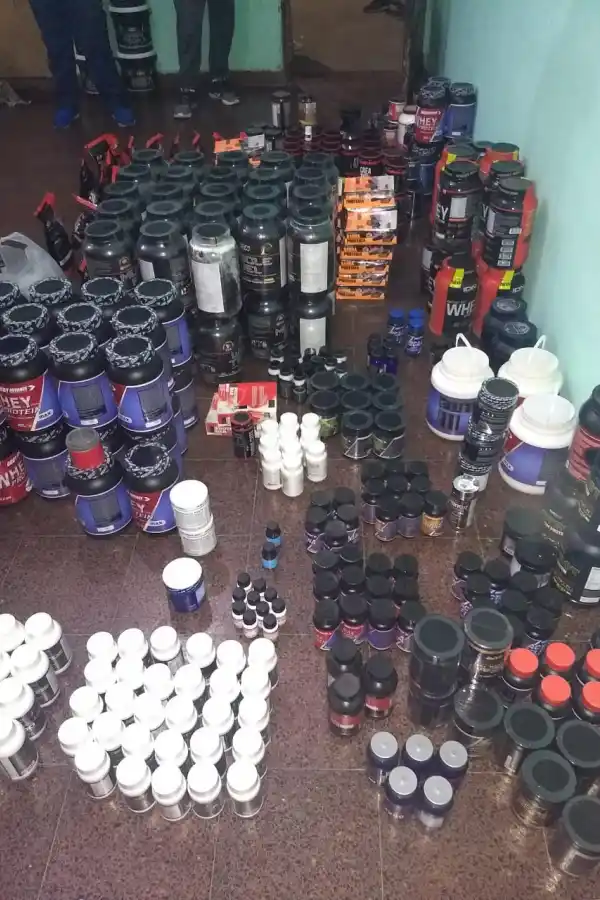 Robo hormiga: dos empleados y el portero le sustrajeron casi $ 2 millones en mercadería