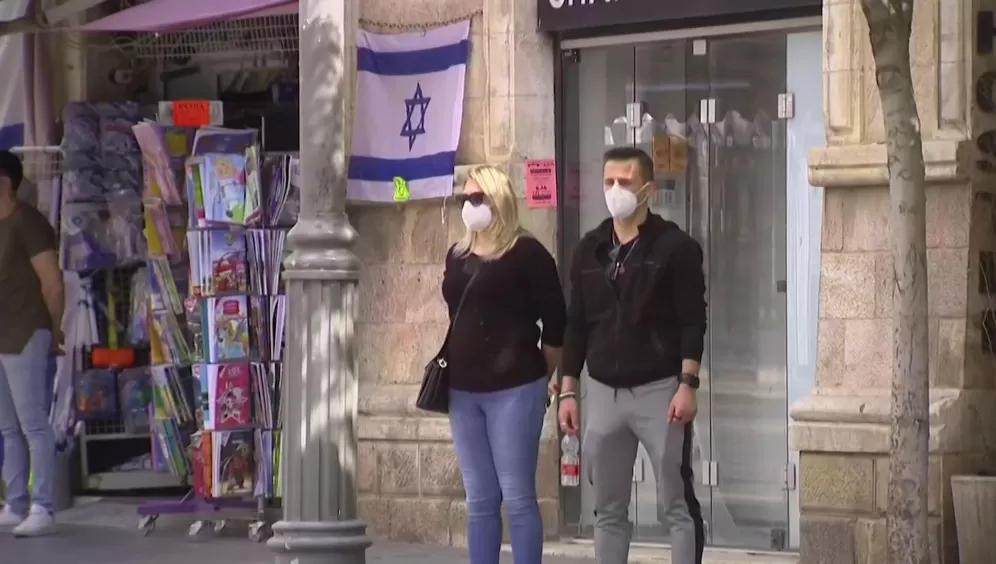 VUELTA ATRÁS. Debido a la disparada de los casos de covid-19 en Israel, el primer ministro, Benjamin Netanyahu, anunció una serie de medidas restrictivas desde la semana pasada, que se profundizarán desde el martes.