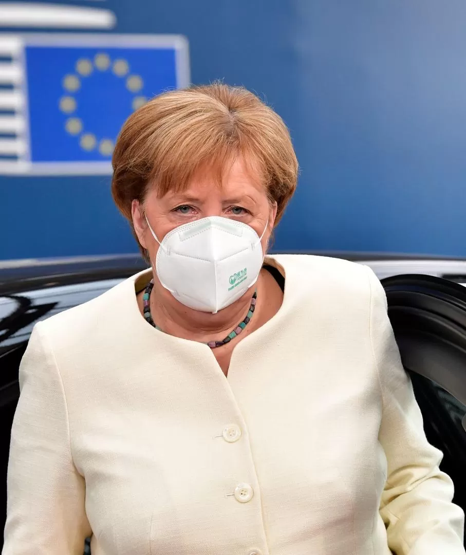 Merkel impulsa el compromiso.  