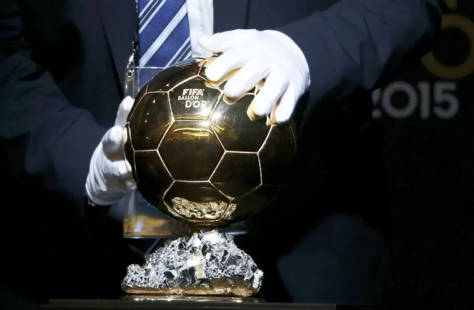 INÉDITO. El máximo trofeo reservado para el mejor jugador de Europa, seguirá siendo propiedad de Lionel Messi. reuters