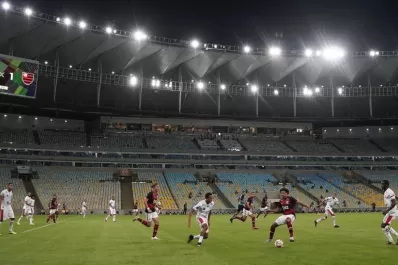 Fútbol: el guión del regreso se torna atrapante