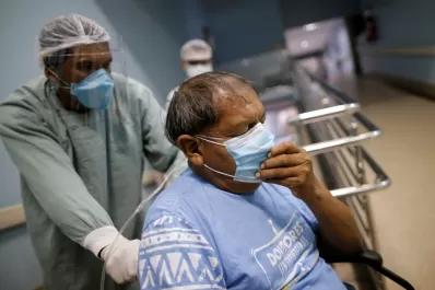El coronavirus durará décadas incluso con vacuna, según científicos británicos