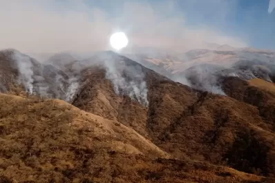 Cómo sigue la situación de los incendios en los cerros tucumanos
