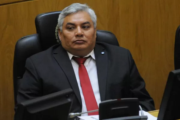 Toscano: Bussi es un parásito de la democracia