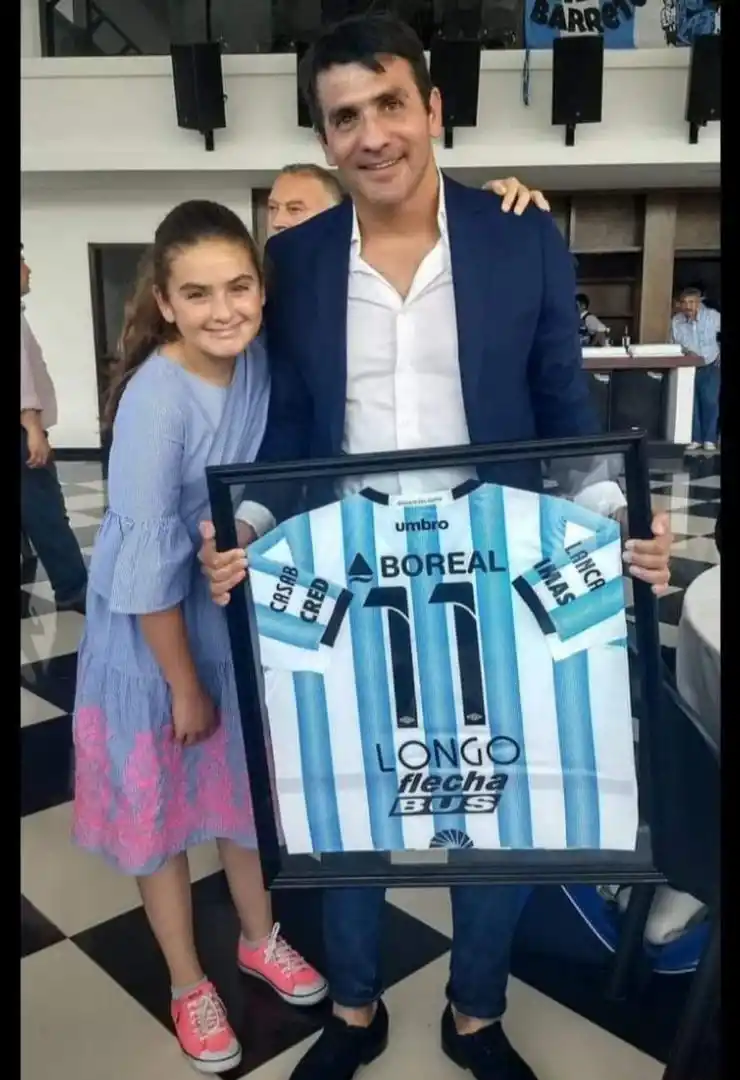 2018. Longo y su hija Francesca, en la ceremonia que lo consagró “Gran Decano”. la gaceta / foto de FRANCO VERA (archivo)