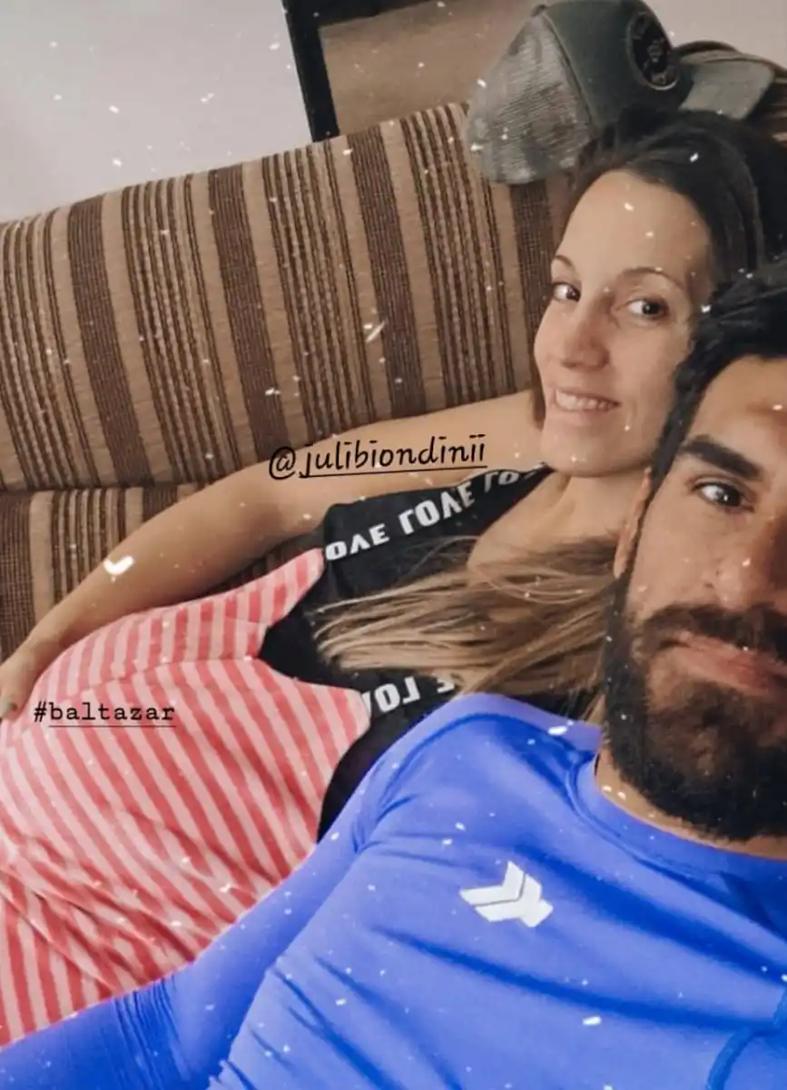 La esposa de Javier Toledo contó cómo pasan la cuarentena obligatoria en un hotel