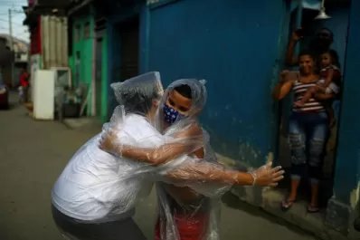 El mundo en nueve fotos: entre la pandemia, el arte y la naturaleza