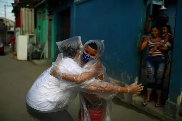 El mundo en nueve fotos: entre la pandemia, el arte y la naturaleza
