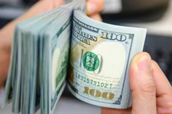 El dólar blue baja a $ 128 su cotización tras el acuerdo por la deuda