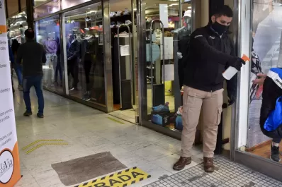 Comerciantes instan a respetar las medidas contra el virus: no podemos volver a fase 1