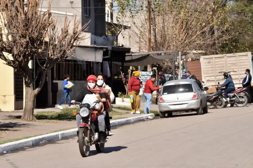 UN SÁBADO DIFERENTE. La conmoción continúa entre los vecinos.