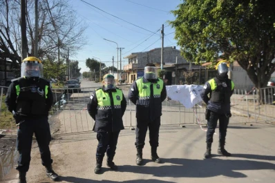Postales del operativo cerrojo en torno a 270 familias de Lastenia
