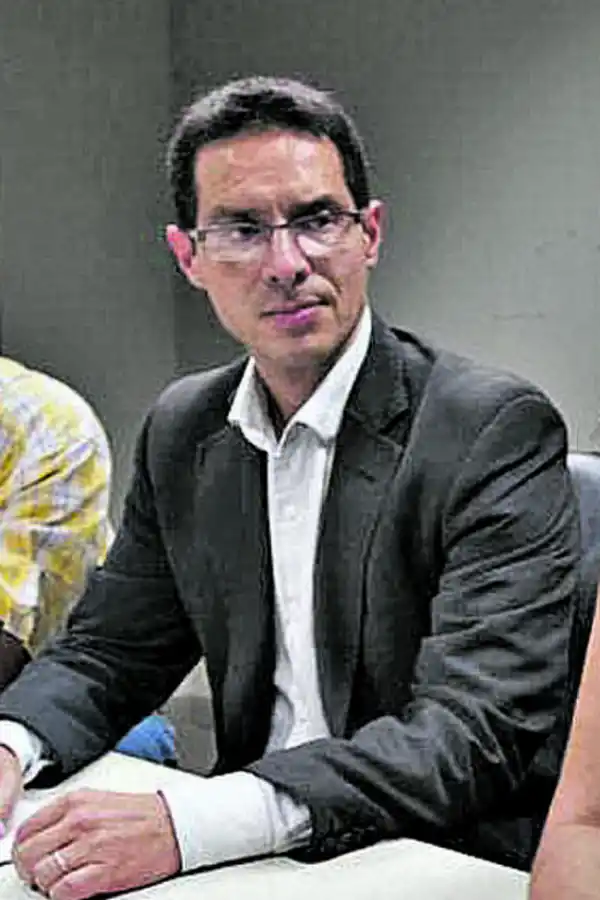 POR EL ARZOBISPADO. El abogado Robles pidió copia del expediente.