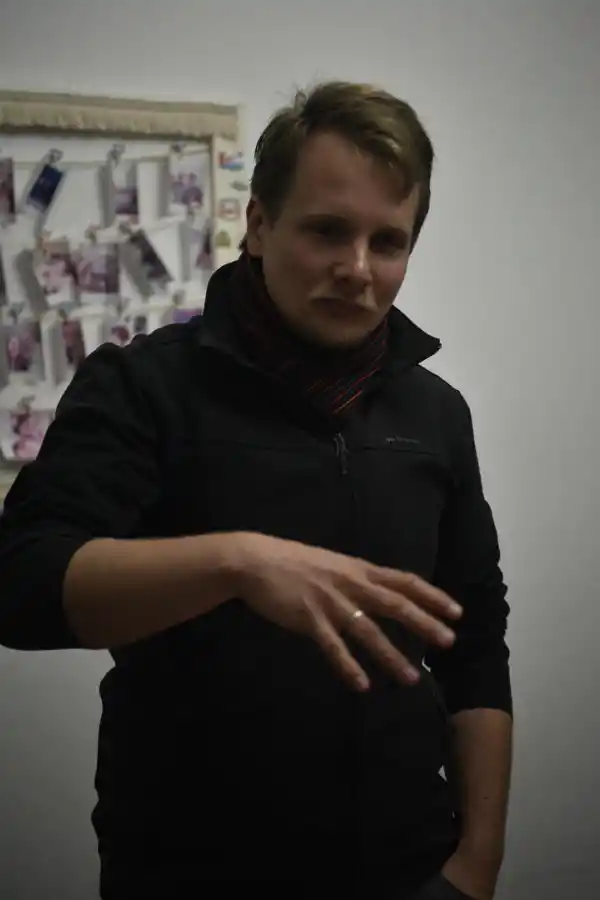 BAILARÍN HÚNGARO. Péter Násztor, animador del movimiento anti-hollín.