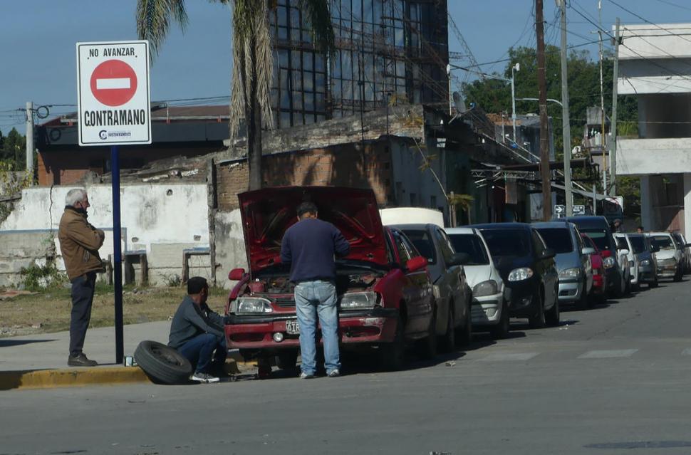 PRECARIO. Los autos ilegales no tienen control por parte del Gobierno. 