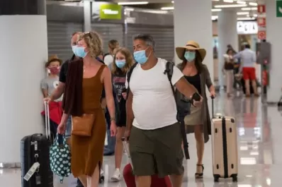 Reino Unido en alerta: recomiendan no viajar a España