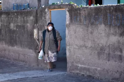 Vecinos cuentan cómo se vive desde adentro del cerrojo de Lastenia