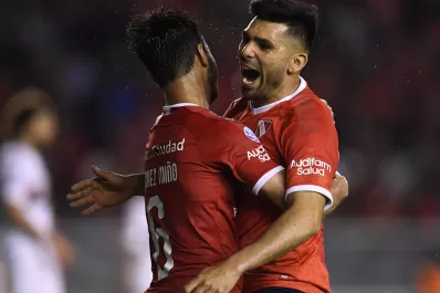 Silvio Romero, el goleador que pretenden Boca y River, tiene ofertas del exterior