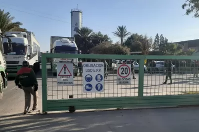 Uno de los positivos de Lastenia es un repartidor local de una empresa de cargas