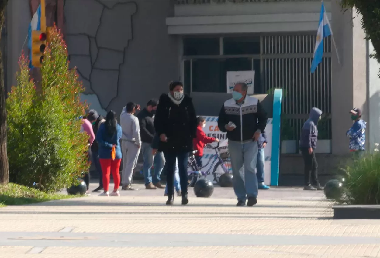 CON BARBIJOS. En Concepción, los ciudadanos se acostumbraron a respetar las medidas de seguridad.